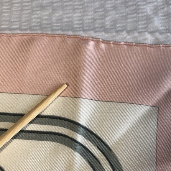 ✨Hermès “Brides de Gala” silk scarf✨ - Picture 10 of 13